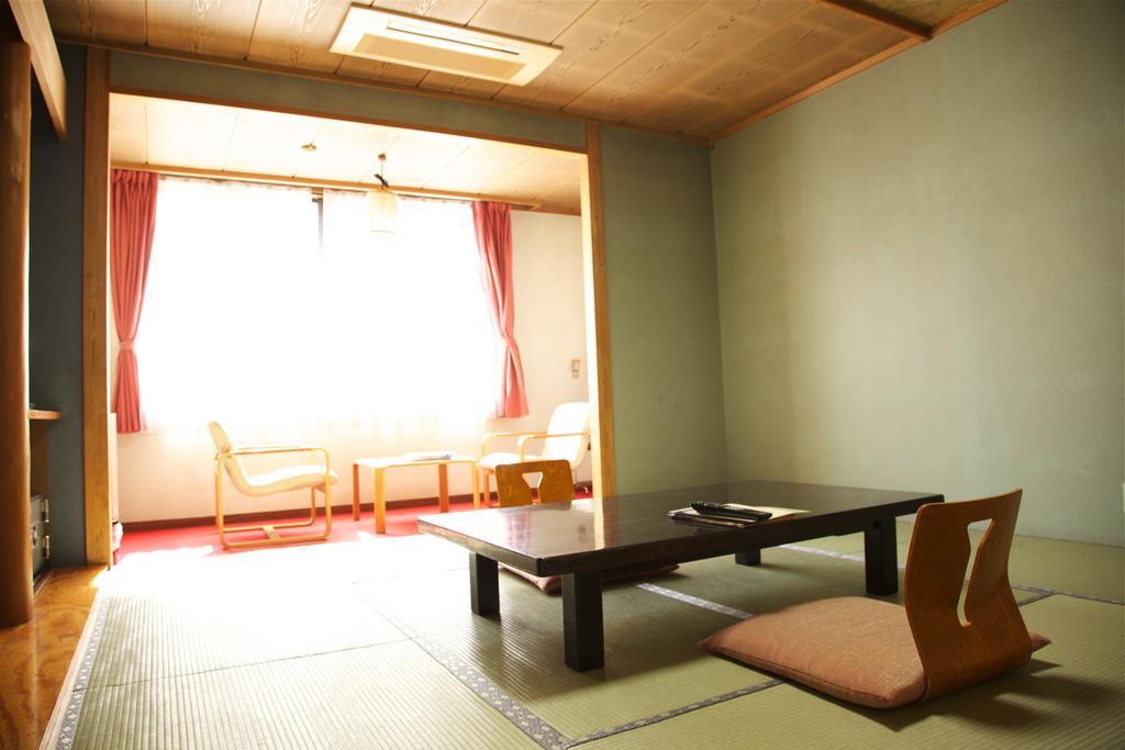 Nakaya Ryokan Minakami Exterior photo